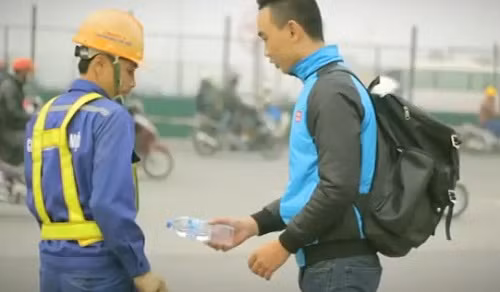 Phim ngán cua nhom sinh vien bao chi goi nhieu suy ngãm-Hinh-2