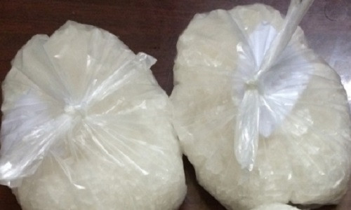 Bat hai doi tuong tuon 3kg ma tuy vao Viet Nam