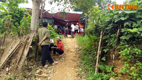 Càm dao di tìm vọ, bát ngò chém chét em vọ