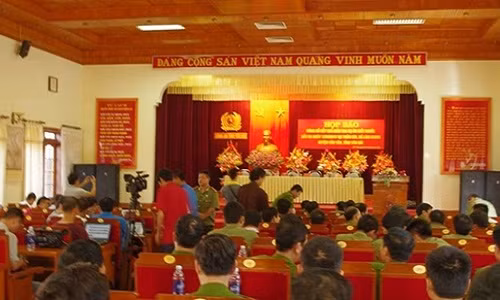 Họp báo thong tin chính thúc vụ thảm sát ỏ Yen Bái