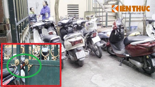 Trước tình trạng này, phóng viên đã liên hệ với lãnh đạo Bệnh viện Nội tiết trung ương để tìm câu giải đáp. Tuy nhiên, đại diện phía Phòng phụ trách Truyền thông của bệnh viện cho hay, tại đây - Bệnh viện Nội tiết Trung ương (Thái Thịnh) không có thẩm quyền trả lời vấn đề này. Vì vậy, nếu phóng viên có nhu cầu tiềm hiểu phải lên cơ sở 2 (Thanh Trì, Hà Nội) bởi "các lãnh đạo ở hết trên đó".