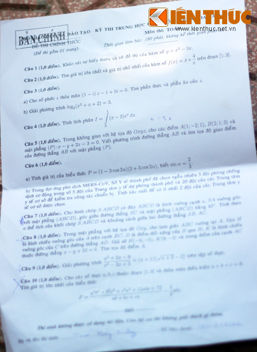 Đề thi môn Toán.