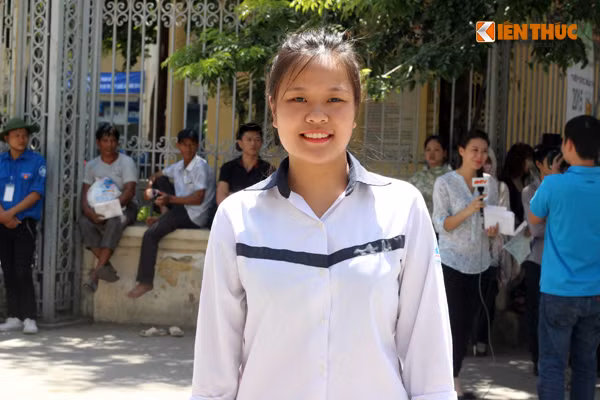 Em Nguyệt chia sẻ cảm xúc về bài thi.