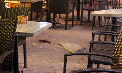 Hà Nọi: Bé trai roi tù tàng 10 chung cu Linh Dam xuong dat-Hinh-2