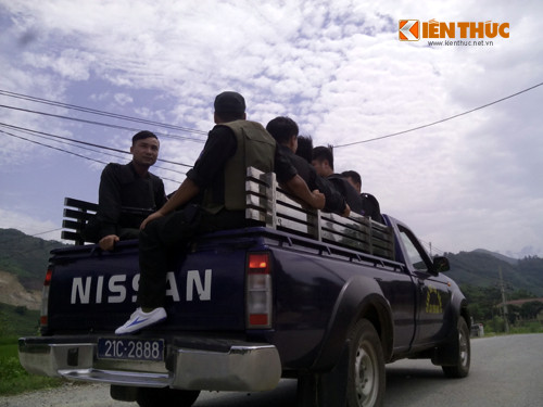 So gap nghi pham thảm sat ỏ Yen Bái, dan khong dam vao ray-Hinh-4
