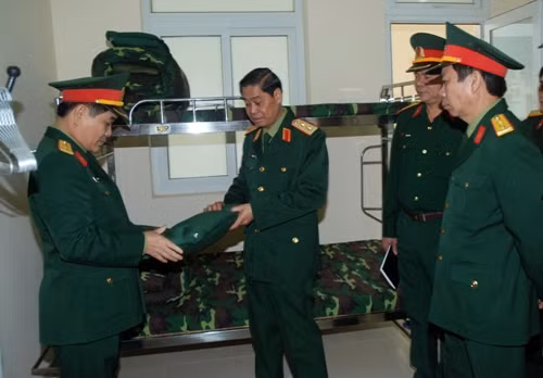 Bo Quoc phong Viet Nam tang cuong chong ret cho bo doi