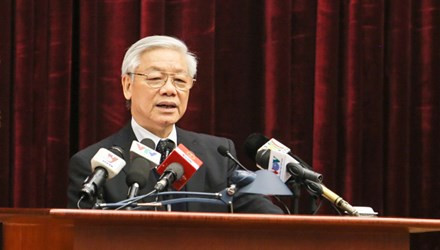 Tong Bi thu Nguyen Phu Trong: Chay chuc quyen, ai chay? Chay ai?