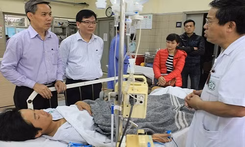 BV Bạch mai không thu phí 5 người bị ngộ độc nấm BV Bach mai khong thu phi 5 nguoi bi ngo doc nam