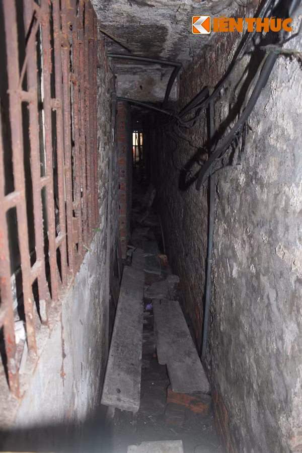 Từ tháng 11/2008, các hộ dân sống ở nhà C5 Quỳnh Mai đã làm đơn gửi lên UBND TP Hà Nội, Sở TN&amp;MT. Đầu tháng 2/2015, Viện Quy hoạch Xây dựng Hà Nội mới đưa ra bản khảo sát cải tạo xây dựng lại khu tập thể Quỳnh Mai. Để dự án này thành hiện thực, có lẽ bà con ở đây sẽ còn phải sống trong khu nhà nứt nẻ, nguy hiểm này một thời gian khá dài.