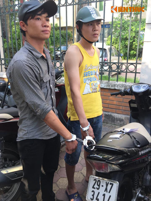 9X giáu ma túy dá trong cóp xe bi 141 tom gon-Hinh-2