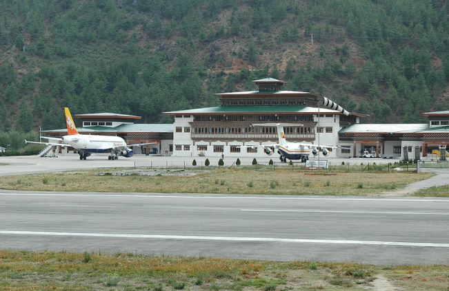 "Tại sân bay Paro, bạn thực sự cần có kỹ năng và kiến thức về khu vực địa phương", Chimi Dorji nói với CNN Travel. Ảnh: Flickr.