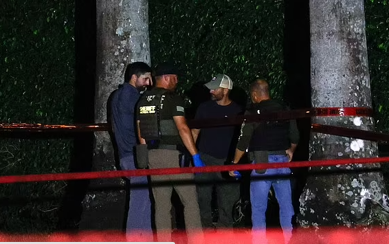 Hiện, nhà chức trách Mỹ vẫn đang mở cuộc điều tra vụ việc. Vụ nổ súng hôm 15/9 xảy ra chỉ hai tháng sau khi ông Trump bị ám sát hụt khi đang vận động tranh cử ở Pennsylvania.