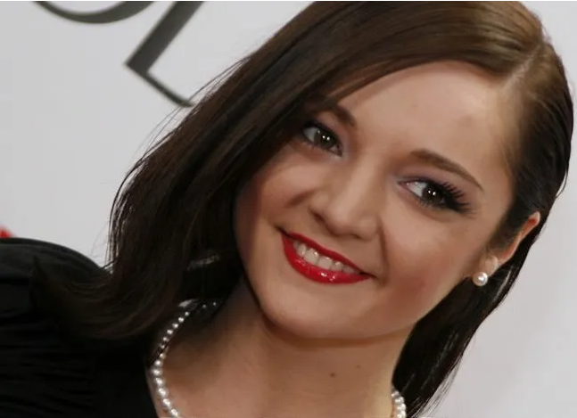 Anna Bessonova, sinh năm 1984, là một trong những vận động viên nổi tiếng nhất ở Ukraine. Nữ vận động viên thể dục nhịp điệu này đứng đầu danh sách những phụ nữ Ukraine xinh đẹp nhất, theo bình chọn của Wonders List. (Nguồn ảnh: WL, Wikipedia, IT)