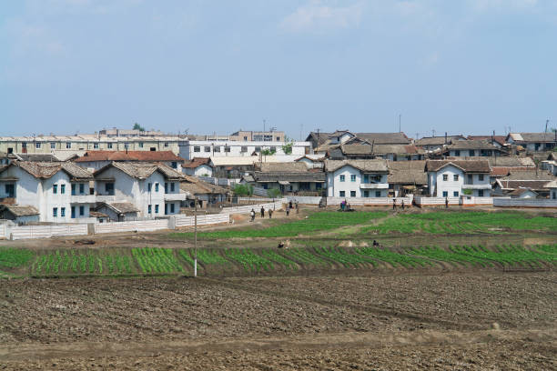 Một ngôi làng ở vùng nông thôn Triều Tiên.