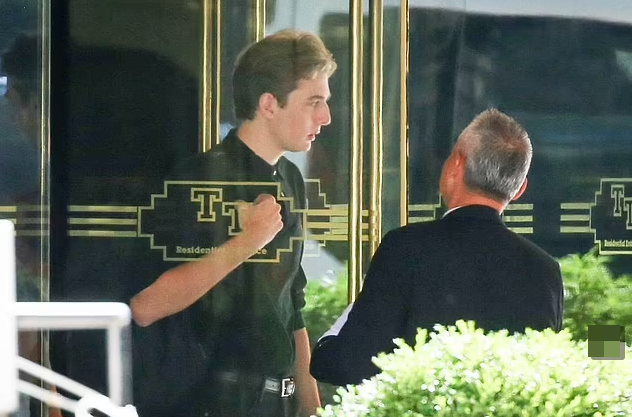 Barron từng được các bạn cùng lớp trung học mô tả là thông minh và có sức lôi cuốn.