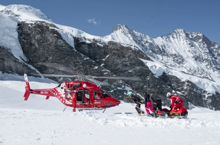 Hãng hàng không Thụy Sĩ giải cứu hai nhà leo núi Việt Nam Hang hang khong Thuy Si giai cuu hai nha leo nui Viet Nam