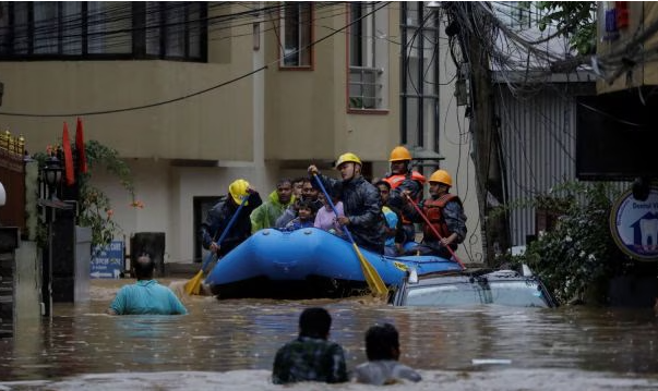 Lũ lụt kinh hoàng ở Nepal, hơn 200 người thương vong Lu lut kinh hoang o Nepal, hon 200 nguoi thuong vong