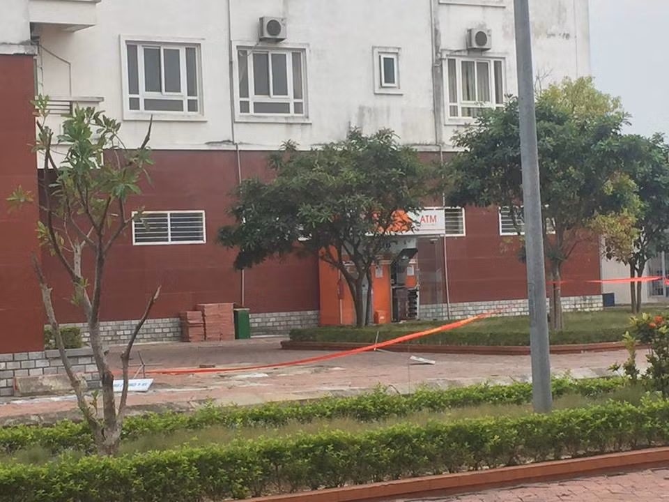 Khoi to vu gai min ATM Ngan hang SHB o Quang Ninh-Hinh-2