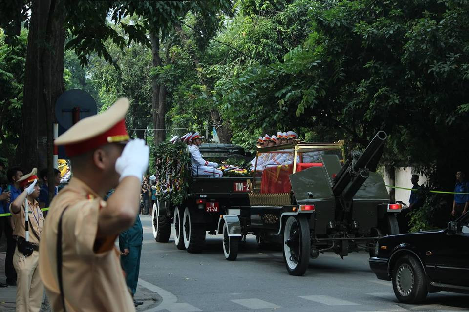 Loi dieu van xuc dong tien biet nguyen Tong Bi thu Do Muoi ve noi an nghi-Hinh-4