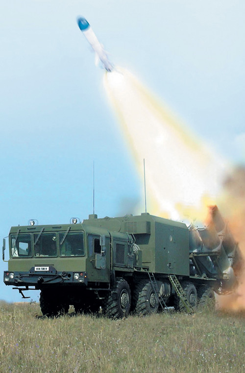 Tổ hợp tên lửa phòng thủ bờ biển Bal-E (NATO định danh là SSC-6 Sennight) được thiết kế để bảo vệ các căn cứ hải quân, các mục tiêu và hạ tầng trên bờ, bảo vệ bờ biển (trải dài đến 400km) trên những hướng đối phương có thể đổ bộ bằng cách kiểm soát vùng biển chủ quyền và eo biển, phát hiện và tiêu diệt tàu mặt nước ở tầm đến 120 km khi chúng đang tiếp cận bờ, tại các eo biển, các vùng đảo, đảo ngầm...