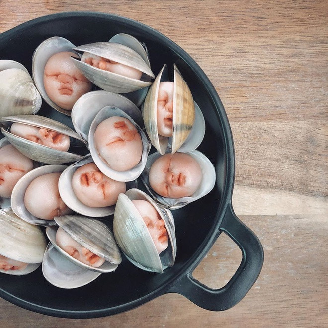 Tuy vậy, cũng có những người theo dõi yêu thích các tác phẩm của Lim và đánh giá cao công việc sáng tạo của cô. Với cô gái 28 tuổi, tạo ra tranh cãi cũng là một trong những mục đích cô hướng đến. "Mọi người có thể thích hoặc ghét. Tôi muốn thách thức quan niệm của mọi người về đẹp và xấu, trang nhã hay vô vị. Những thắc mắc và câu hỏi như vậy là phần thú vị tôi thích ở nghệ thuật", 9X nói.