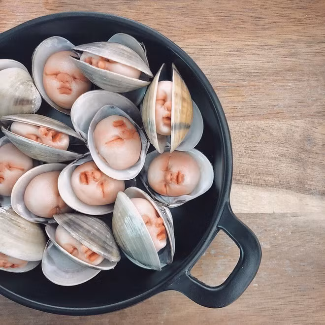 Tuy vậy, cũng có những người theo dõi yêu thích các tác phẩm của Lim và đánh giá cao công việc sáng tạo của cô. Với cô gái 28 tuổi, tạo ra tranh cãi cũng là một trong những mục đích cô hướng đến. "Mọi người có thể thích hoặc ghét. Tôi muốn thách thức quan niệm của mọi người về đẹp và xấu, trang nhã hay vô vị. Những thắc mắc và câu hỏi như vậy là phần thú vị tôi thích ở nghệ thuật", 9X nói.