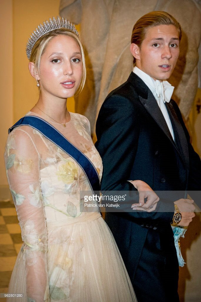 Chị em Công chúa Maria Olympia và Hoàng tử Constantine Alexios chiếm trọn "spotlight" khi xuất hiện tại tiệc sinh nhật của một thành viên hoàng gia.