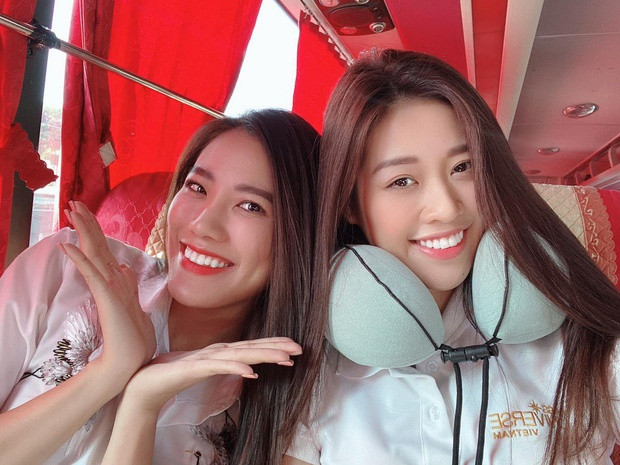 Trong khi các người đẹp khác tất bật chuẩn bị cho ngày Tết thì Hoa hậu Hoàn vũ Khánh Vân và Á hậu Kim Duyên vẫn tất bật cho những chuyến đi công tác. Cả hai đang tích cực tham gia các hoạt động từ thiện, mang niềm vui đến bà con ở những miền quê nghèo trước thềm Tết Nguyên đán.