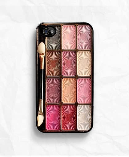 Chị em chọn màu nào? Tím mộng mơ hot trend hay hồng bánh bèo?