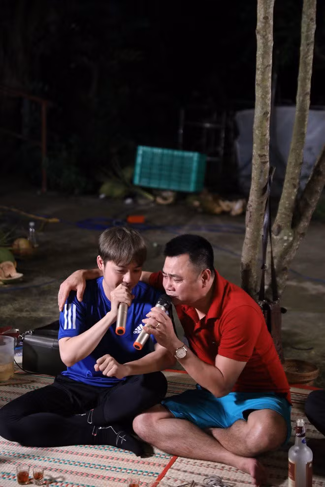 Hinh anh chua tung co: MC Lai Van Sam gan gui tren “chieu nhau“-Hinh-4