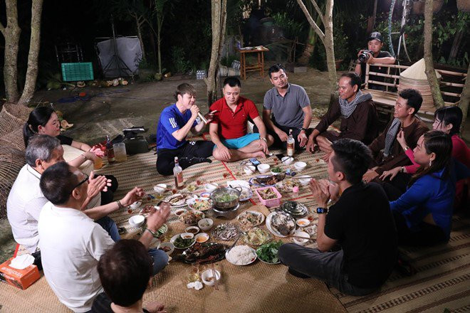 Hinh anh chua tung co: MC Lai Van Sam gan gui tren “chieu nhau“-Hinh-2