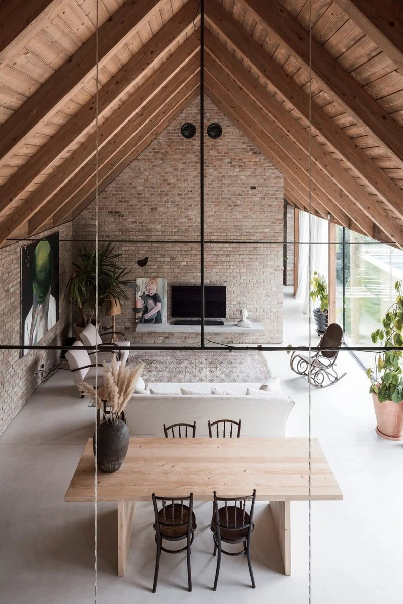 Kiểu ngô nhà 3 gian 2 chái tạo thành hình chữ V giúp thoát nước tốt vào mùa mưa.