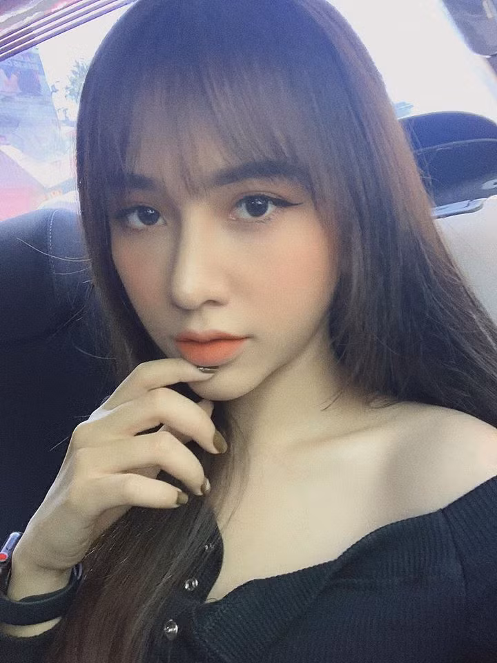 Trước trận quyết đấu U23 Việt Nam - U23 Triều Tiên, Gia Hân đã có mặt tại Thái Lan để chúc mừng sinh nhật bạn trai cũng như theo dõi các trận đấu của U23 Việt Nam.