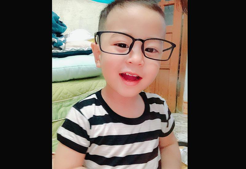 Cô sinh con đầu lòng năm 2017 và đang mang bầu bé thứ 2. "Bé nhà mình chào đời đều là do mình có dự định sinh con từ trước. Cũng không ai từng nói với mình những lời như “mẹ phẫu thuật thẩm mỹ thì con sinh ra không đẹp” - Hoài Thu bộc bạch. "Lần đầu thấy con thì mình chỉ suy nghĩ là “Giống bố quá, không giống mẹ tí nào” nhưng vẫn tự tin vì nếu con giống mẹ thì cũng chẳng xấu. Ai cũng nói vậy (cười)".