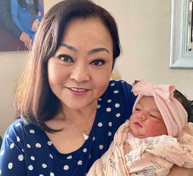 Cuoc song binh yen ben chong cua danh ca Huong Lan o My-Hinh-2