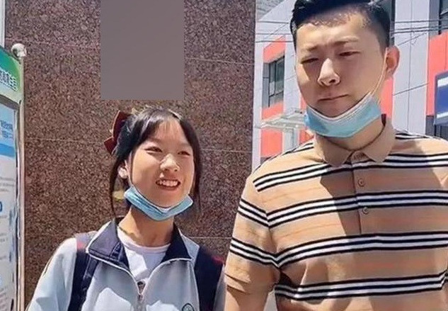 Nu sinh duoc trai dep don dua moi ngay, su that ai cung soc