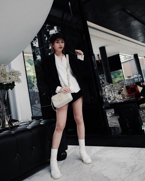 Cuoc song ngap hang hieu cua hai me con so huu nhan sac “nhu chi em”-Hinh-5