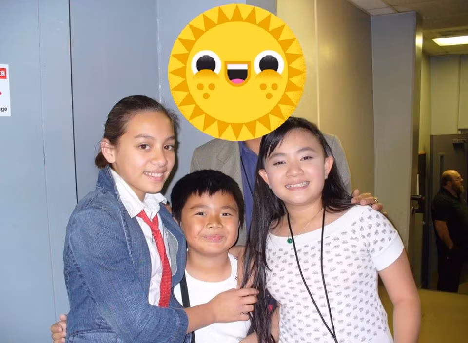 Con gai Phi Nhung va 'be' Xuan Mai la ban hoc cung lop ben My