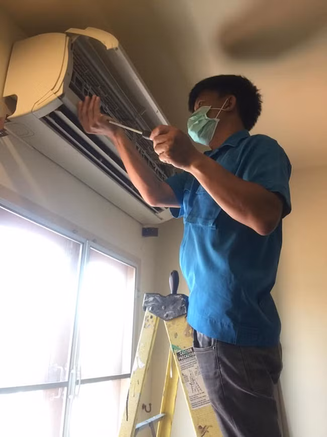 Công việc này đưa về thu nhập cho anh Chutiphong và bạn khoảng 2100 bath/ngày (~1,5 triệu đồng).