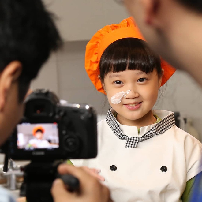 Sau thành công của bộ phim, Kim Seol xuất hiện trong một số chương trình giải trí và nhận được nhiều hợp đồng quảng cáo, đặc biệt về ẩm thực. Tuy nhiên, trong thời gian gần đây, cô bé không còn tham gia nhiều hoạt động giải trí để tập trung cho việc học.