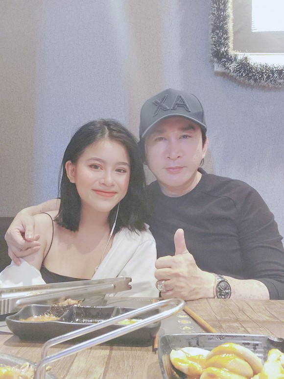 Nghe si Kim Tu Long ngoai 50 van tre bat chap, con gai xinh hon hot girl