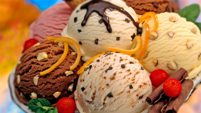 Buồng trứng: Một nghiên cứu của Đại học Harvard năm 2007 cho thấy rằng những phụ nữ tiêu thụ các sản phẩm sữa có hàm lượng chất béo cao như kem sẽ làm giảm nguy cơ bị vô sinh. Tuy chưa rõ lý do tại sao nhưng các nhà khoa học phỏng đoán rằng chất béo bằng cách nào đó có thể cải thiện chức năng buồng trứng khi phụ nữ đang cố gắng thụ thai.