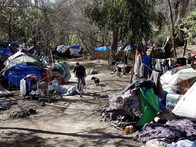 Về lâu dài, dự án này nhằm giúp đỡ những người vô gia cư có chỗ nghỉ ngơi sạch sẽ. Bên cạnh đó, chính quyền thành phố đang xem xét cải tạo, tái sử dụng những nơi từng cho dân vô gia cư trú ngụ trong quá khứ.