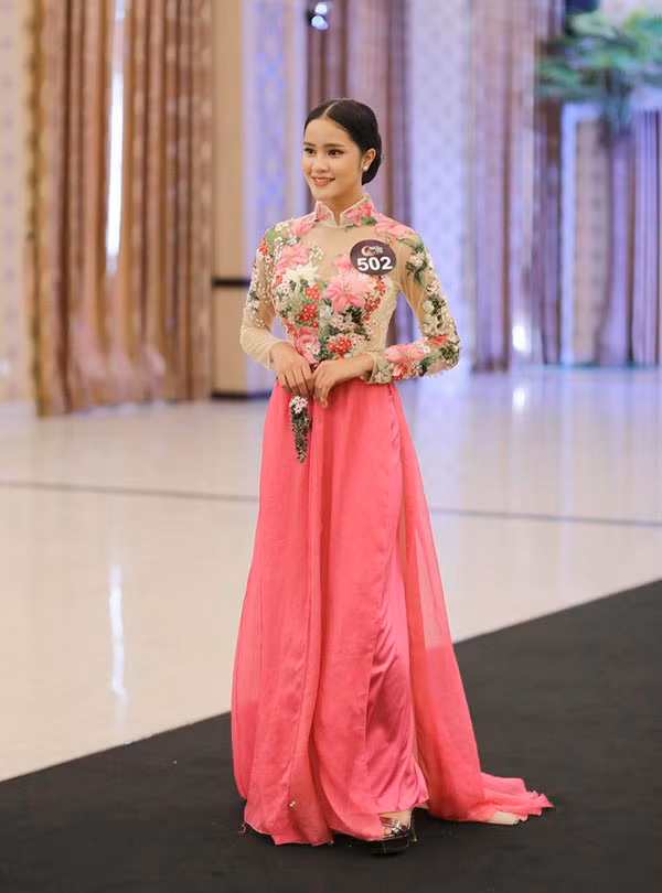 Hot girl Gie Trieng tiet lo bi quyet bat ngo de co voc dang nong bong-Hinh-4