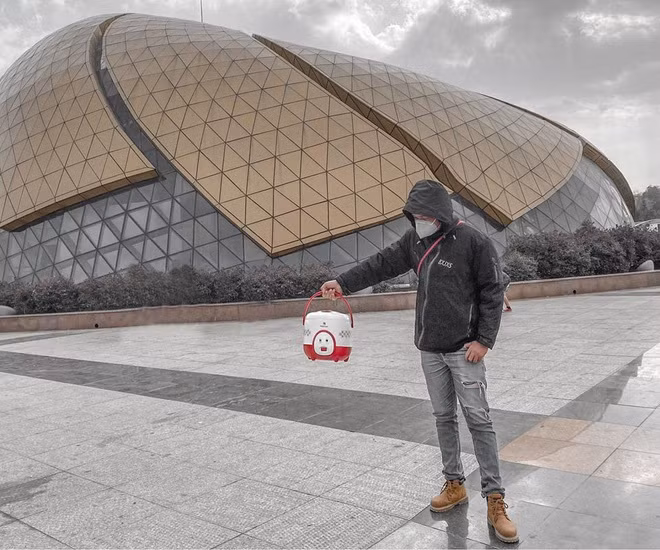 Nếu nói về các trào lưu chụp ảnh với đồ vật, không thể không nhắc đến trend nồi cơm điện từng gây sốt trong những ngày đầu năm. Nồi cơm điện thậm chí trở thành từ khóa hot khi được nhiều người tìm kiếm và xuất hiện trong nhiều ảnh chế trên mạng xã hội. Ảnh: Đà Lạt Và Tôi.