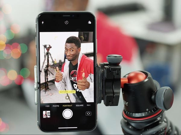 Vlogger 10 trieu sub noi tieng tiet lo bi kip thanh sao tren YouTube-Hinh-2