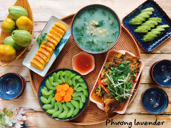 Nấu ăn chính là một trong số những cách quan tâm, vun vén tổ ấm của chị vợ này.