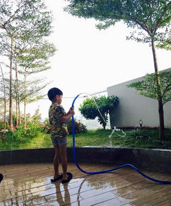 Phuc sat dat cach Ho Ngoc Ha day con trai Subeo-Hinh-4