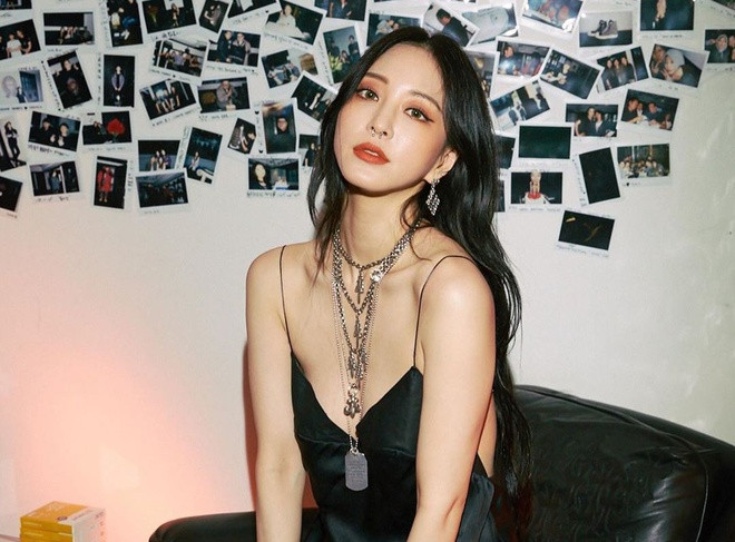 Sau gần 20 năm hoạt động nghệ thuật, ngoài việc có trong tay nhiều vai diễn để đời, mỹ nữ Hàn Quốc để dành nhiều bất động sản. Thông tin liên tục mua nhà triệu USD của sao phim Sản sinh mỹ nữ kiến cô được truyền thông gọi là đại gia showbiz.