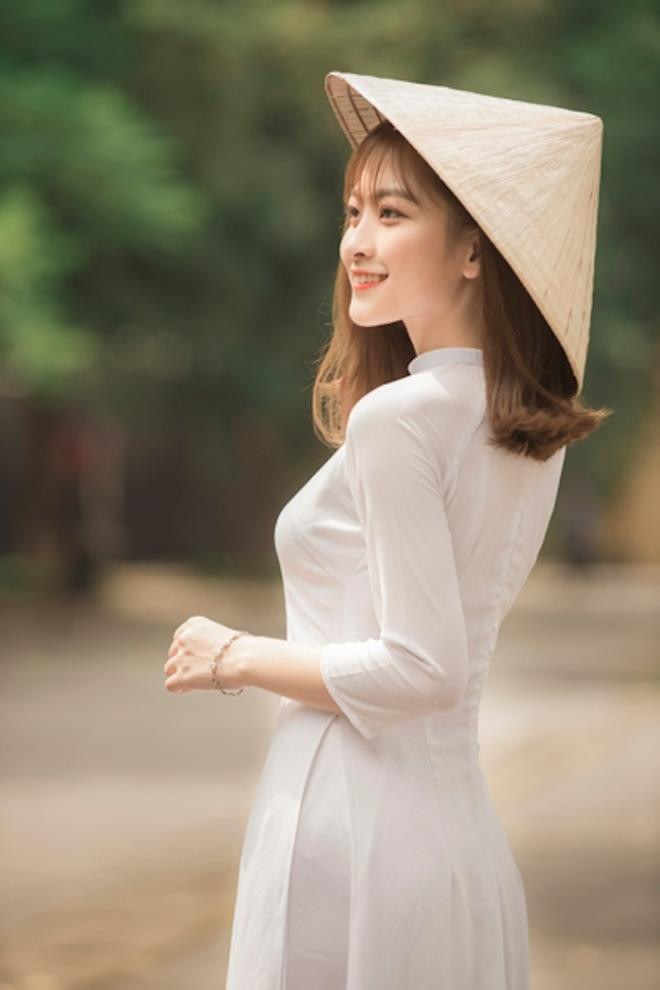 “Mình biết được đâu là con đường mình muốn bước và phải thật nỗ lực để đạt được mục tiêu. Gia đình, bạn bè luôn bên cạnh, ủng hộ những lựa chọn của mình”, Thu Thủy chia sẻ. (Ảnh: Kiên Ka Ka)